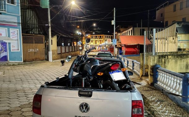 ZERO GRAU: PM de Prados apreende motos barulhentas e drogas