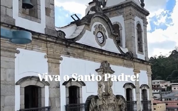 VIDEOS: Paróquia de Prados festejou a chegada de um novo Papa