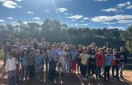 Alunos de Prados visitam a Fazenda do Pombal e participam de concurso