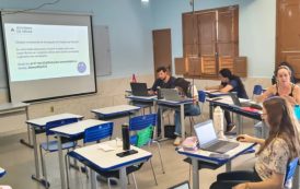 Professores da Escola Estadual Dr. Viviano Caldas participam de formação promovida pela SEE-MG
