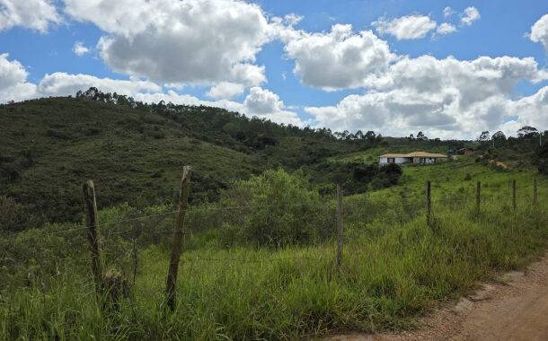 Novo empreendimento oferece chácaras com vista para a Serra São José e condições especiais de lançamento