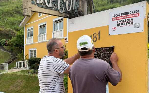 Placa centenária é devolvida à região central de Prados