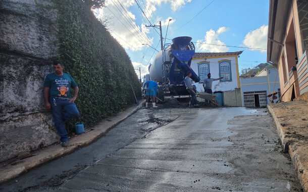 Obras de pavimentação avançam e mudam trânsito no centro de Prados