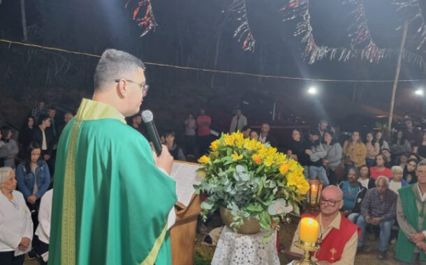 Paróquia de Prados divulga programação do Mês de maio nos bairros