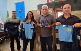 Prefeitura Entrega uniformes escolares. Veja onde e como retirar