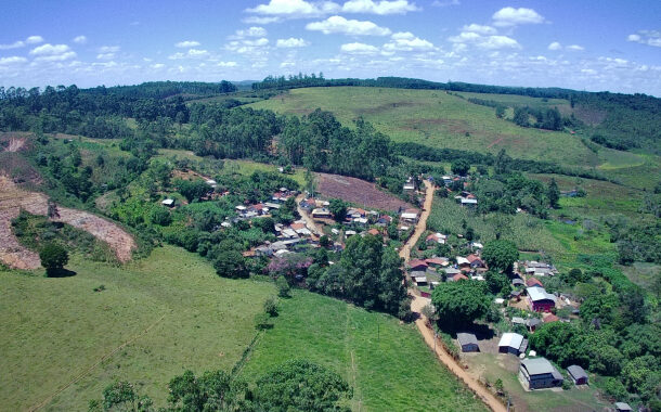 Adolescente é atingido por disparo de arma de fogo em estrada rural de Prados