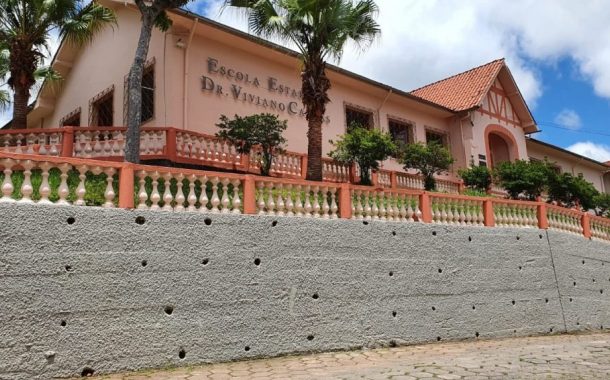 Greve da rede estadual começa nesta quarta (4), mas aulas seguem normalmente na Escola Viviano Caldas, em Prados