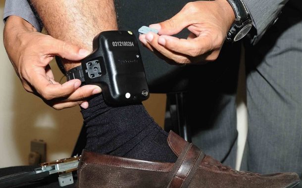 Câmara aprova projeto que obriga agressores de mulheres a usarem tornozeleira eletrônica