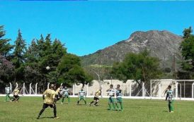 Domingo é dia de futebol em Prados