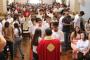 Jovens recebem o Sacramento da Crisma na Igreja Matriz de Prados