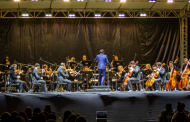 SEGUNDA NOITE DO LUAR NA PRAÇA ENCANTA BARROSO COM MÚSICA CLÁSSICA E PÚBLICO EXPRESSIVO