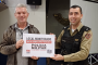 PM de Prados entregou placas da rede de comerciantes protegidos