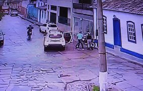 PRADOS: Homem vai comunicar furto de moto e acaba preso