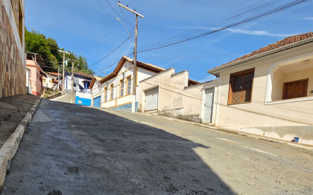 ATENÇÃO: Aviso de rua interditada