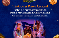 Teatro na Praça Central leva magia do Natal ao público em Prados neste sábado