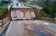 Ponte cai com a chuva e fecha principal ligação da região com o Sul de Minas e SP